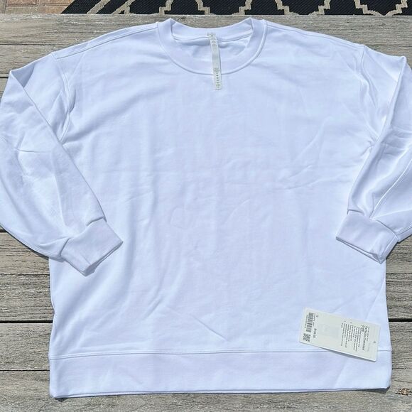 Lululemon Perfectly Oversized Crew womens in white size 12 NWT sweatshirt - Picture 3 of 9